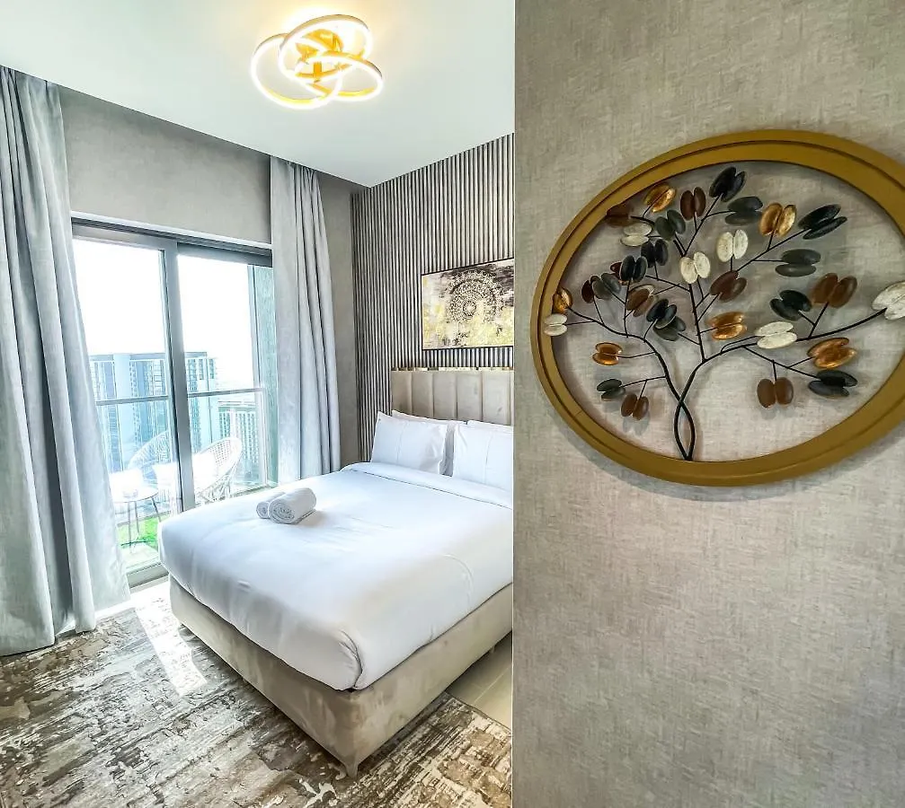 Stay By Latinem Luxury 2Br Holiday Home Cv B2513 Near Burj Khalifa Dubai